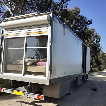 Luxury Caravan Truck In The Golan Heights Bruchim Qela' Alon Exterior foto