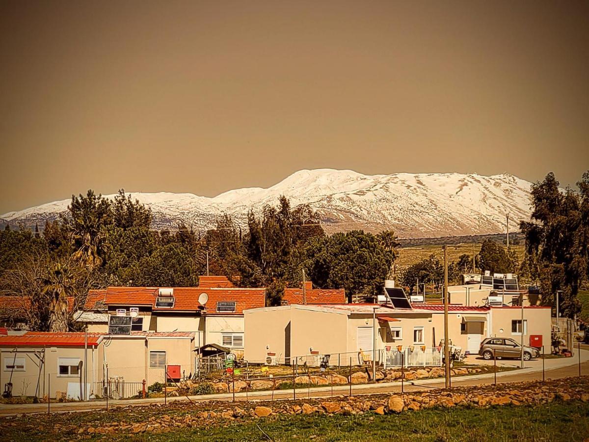 Luxury Caravan Truck In The Golan Heights Bruchim Qela' Alon Exterior foto