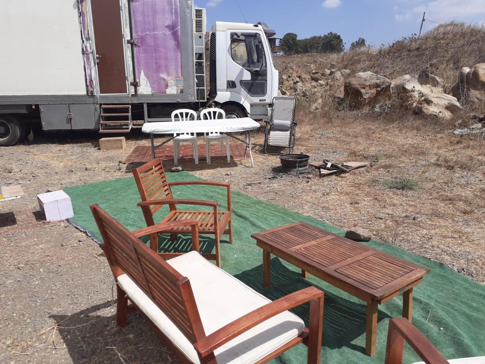 Luxury Caravan Truck In The Golan Heights Bruchim Qela' Alon Exterior foto